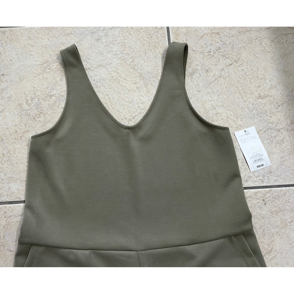 All in Motion Womens XS Olive Green Sleeveless V-Neck Romper NWT - Picture 4 of 10
